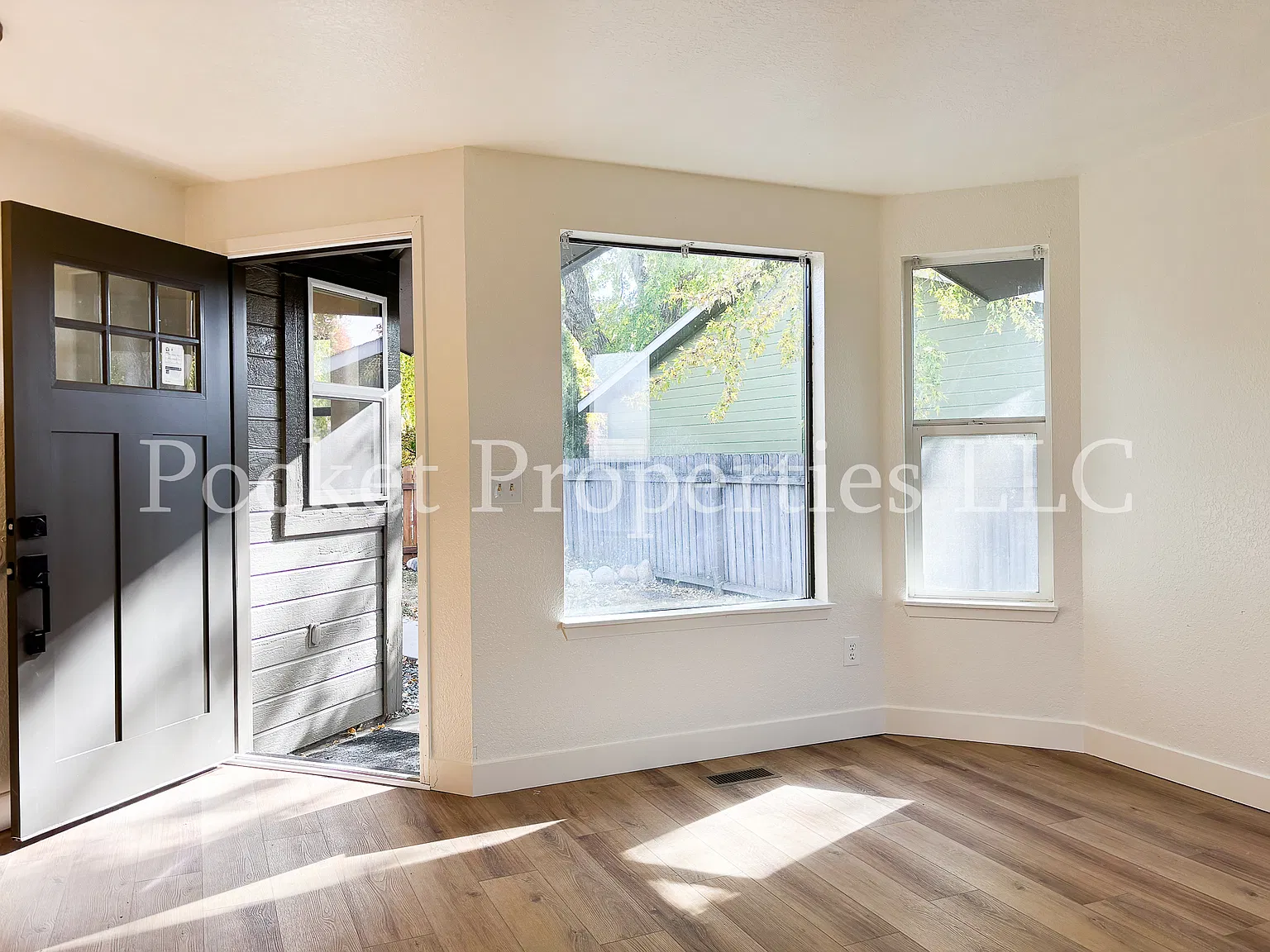 3 bed, 1186 sqft, $2,200 — Photo 2