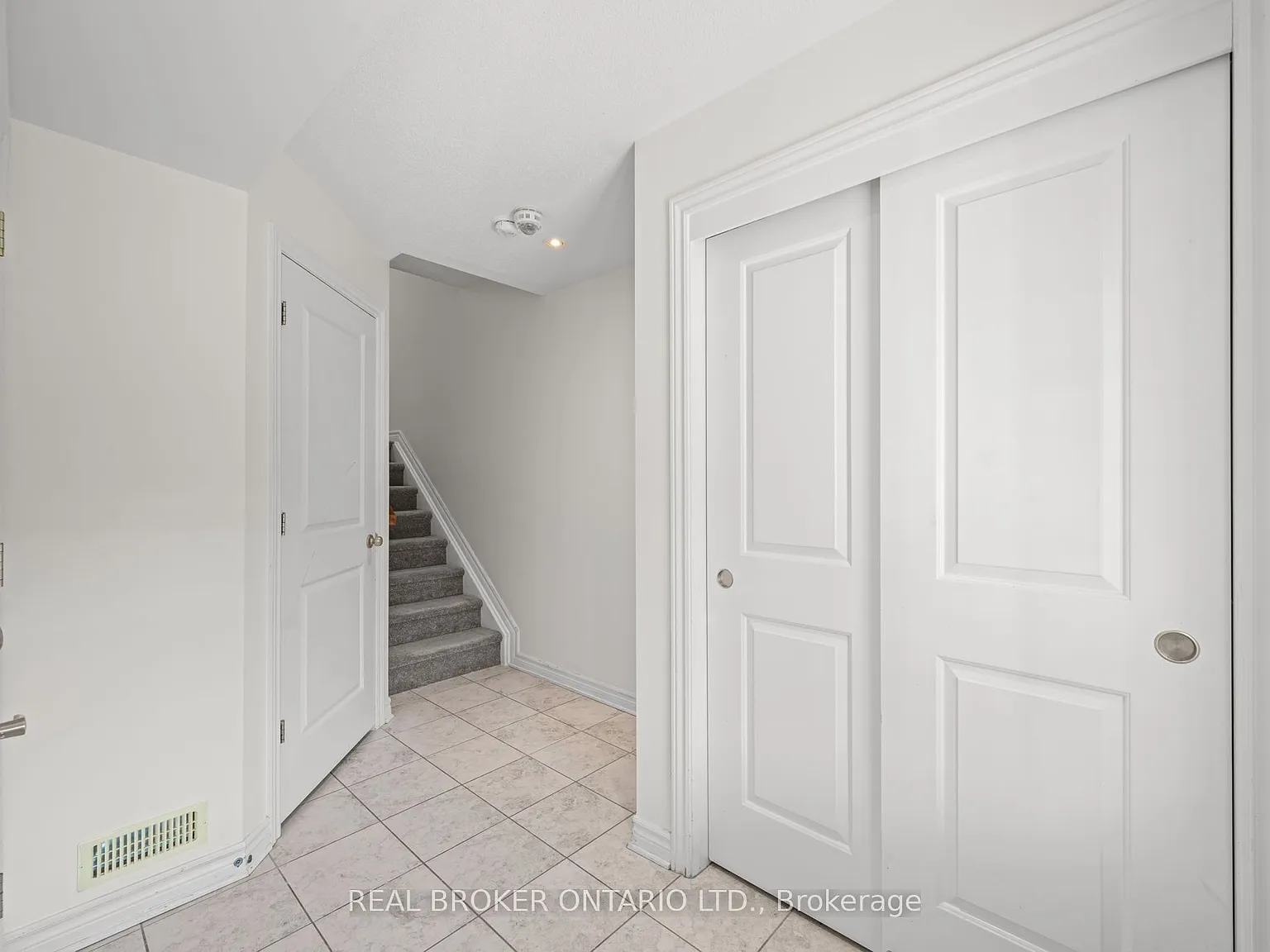 2 bed, $2,450 — Photo 4