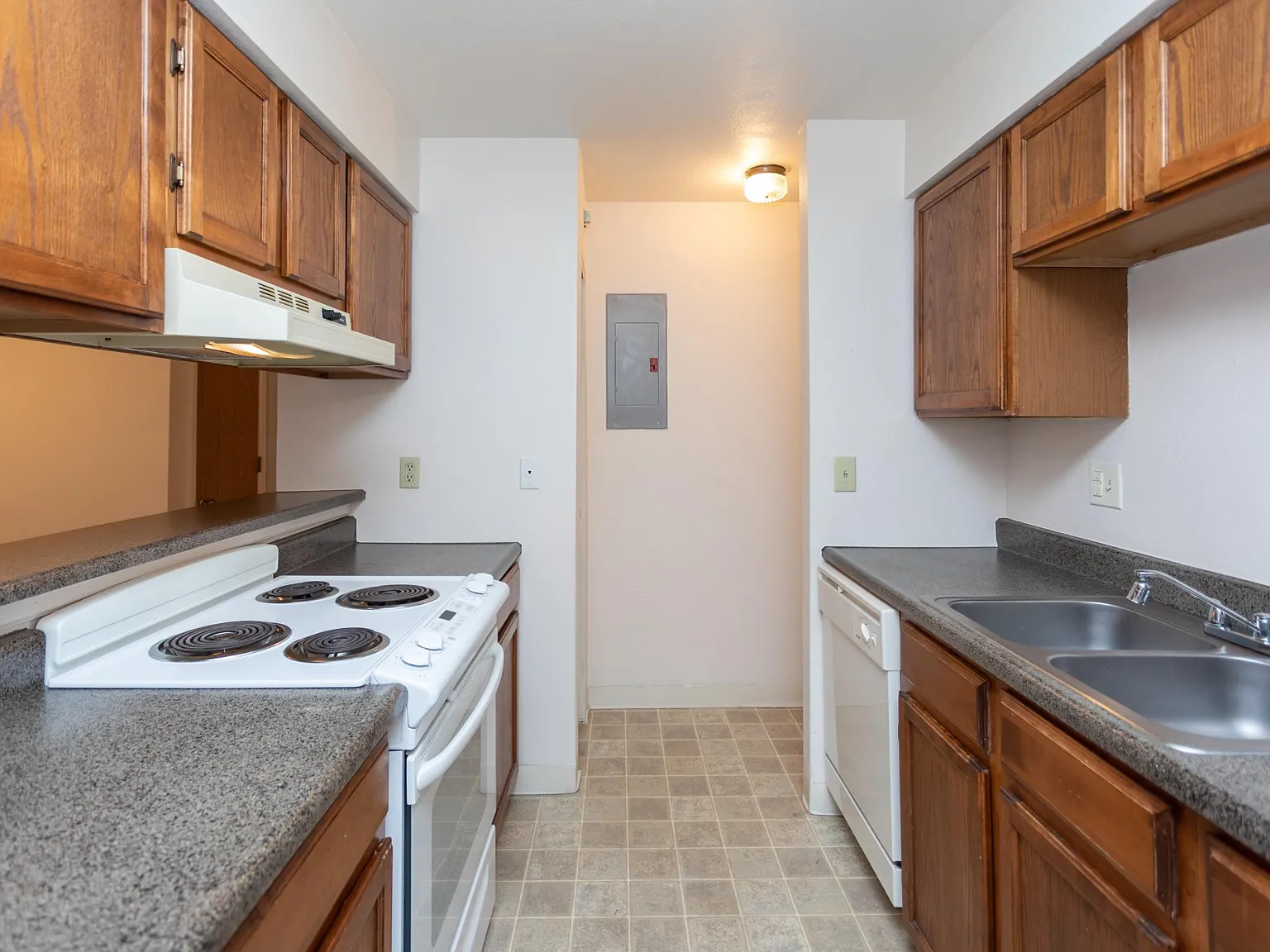 Palmetto Club Apartments — Photo 3