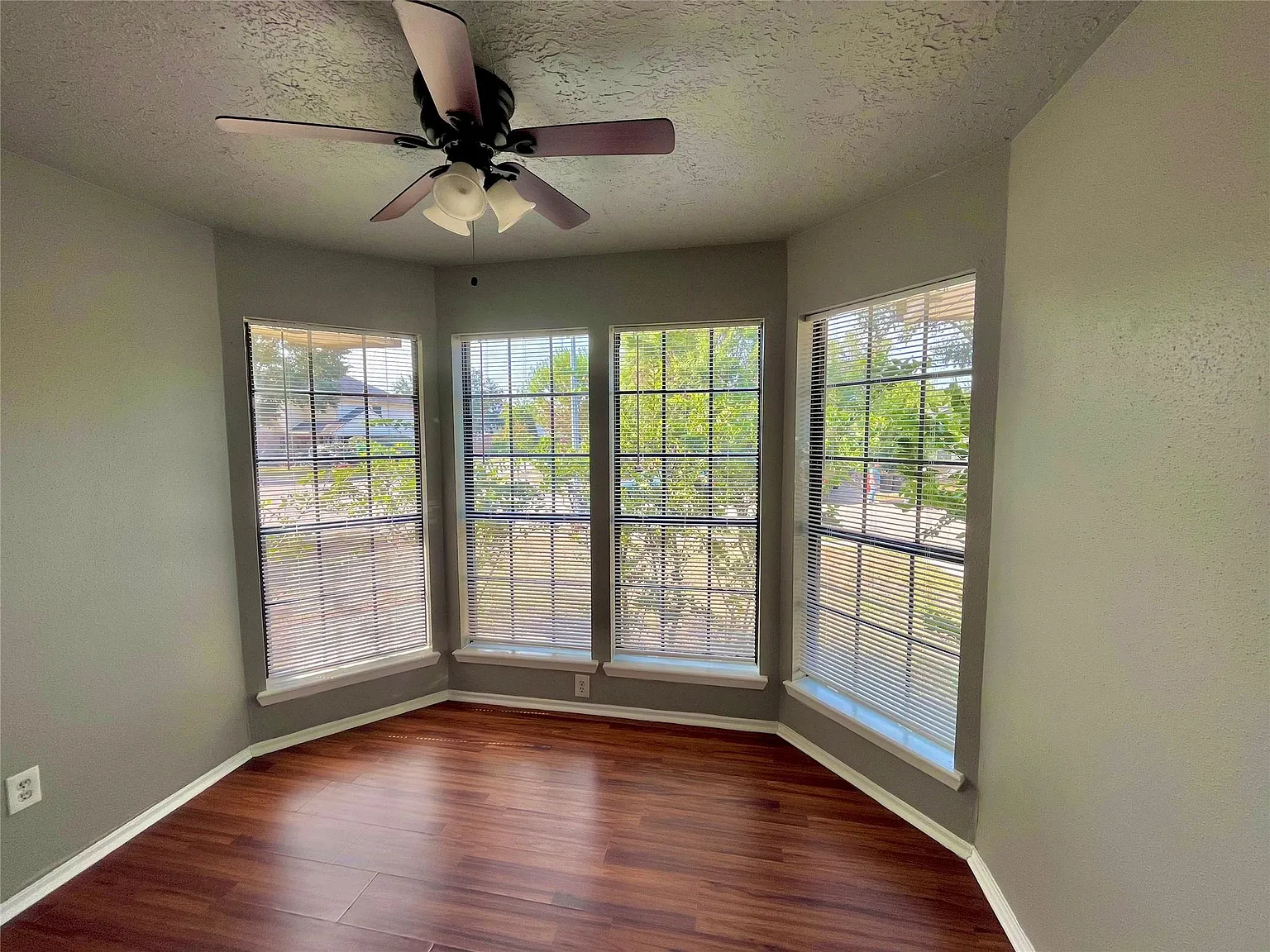 2 bed, 1.0 bath, 1130 sqft, $1,500 — Photo 4