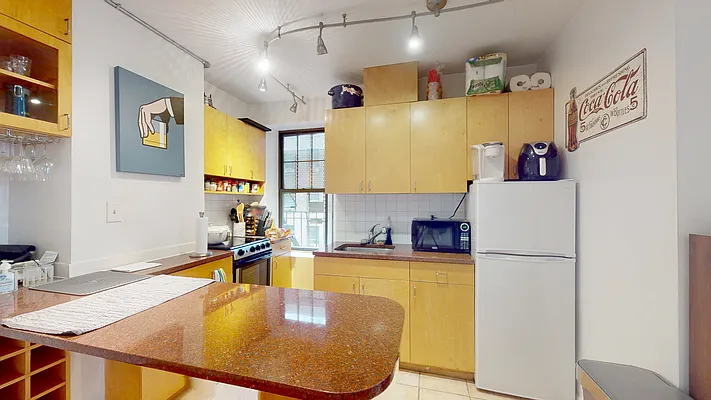 Rented by Emor Management Inc. | media 19