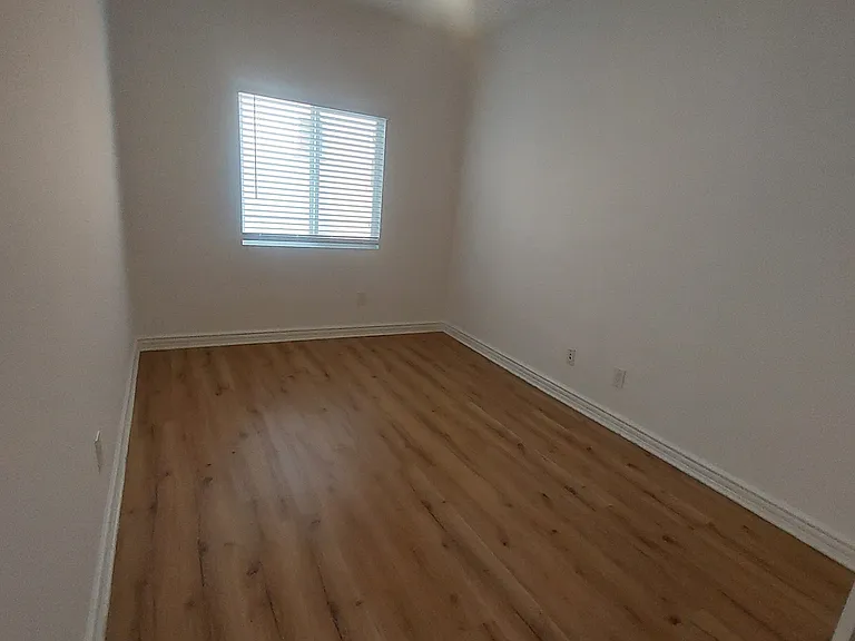 149 S Manhattan Pl #202 — Photo 9