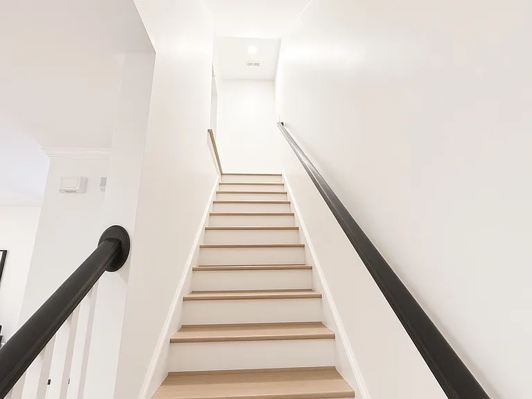 619 Cheltenham Ave — Photo 8