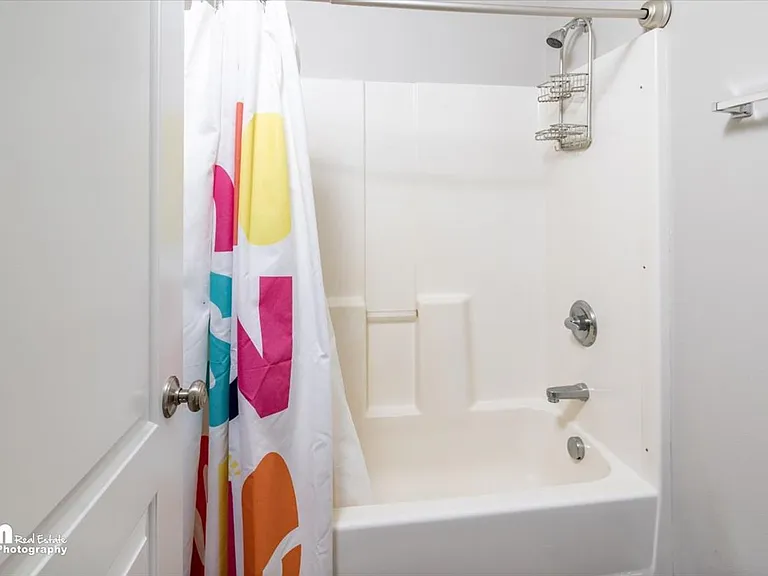 2895 S Avalon Cir — Photo 25
