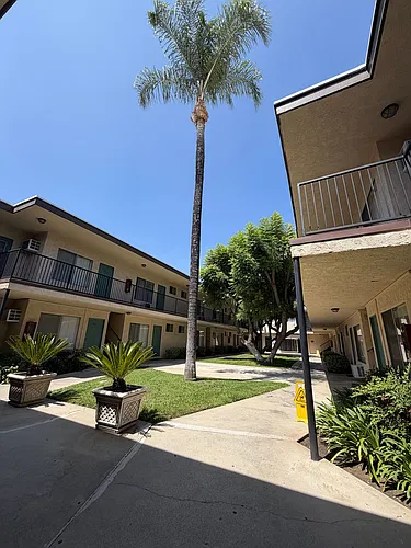 Stone Gate Apartments Photo 1
