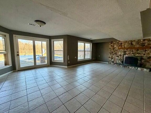 3rd image of 58764 Fawn River Ct