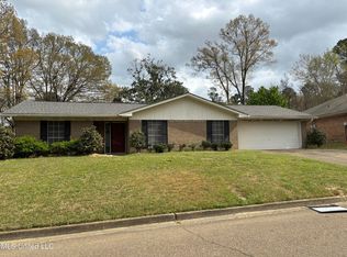 1212 Cliffdale Dr, Clinton, MS 39056