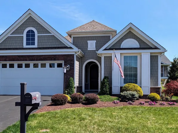 126 Harvester Dr, Lake Frederick, VA 22630