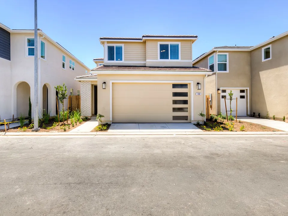 1498 Vintage Ln