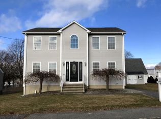 262 Sterling St, Fall River, MA 02721