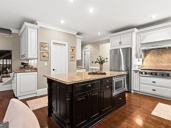 3rd image of 1326 Annapolis Way