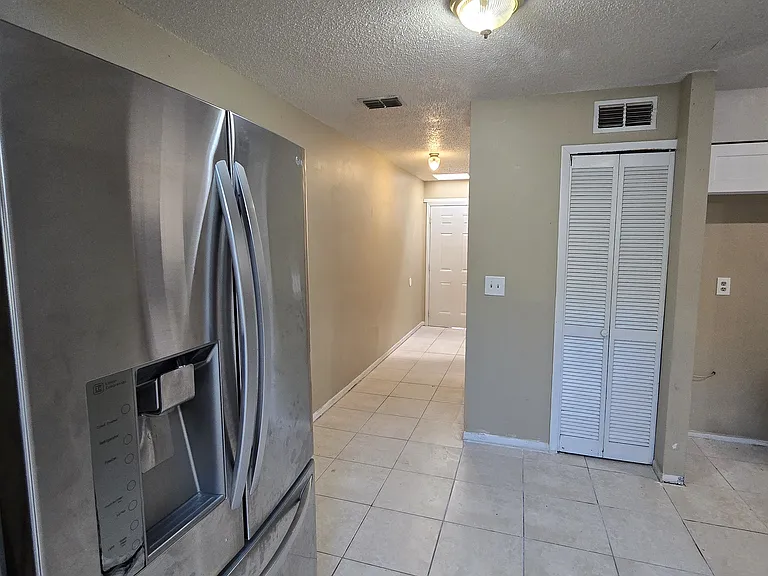 2806 Hunt Club Ln — Photo 7