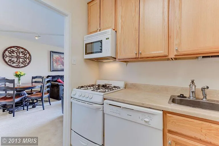 1021 Arlington Blvd #1129 — Photo 8