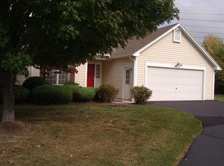 44 Hampton Ln, Fairport, NY