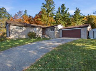 1347 Stockdale Rd, Quinte West, ON K8V 5P6