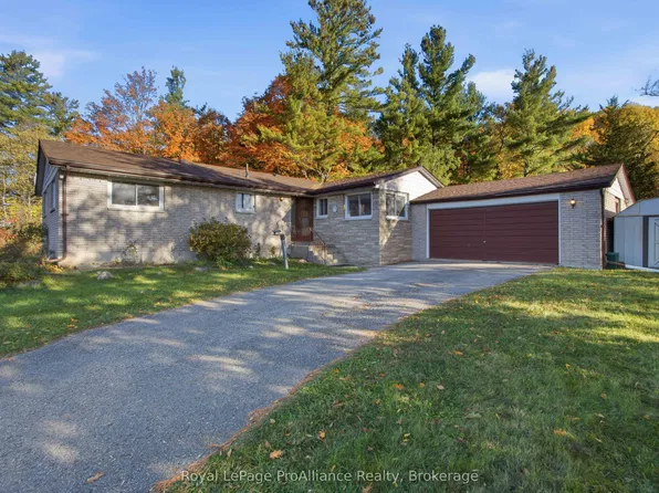 1347 Stockdale Rd, Quinte West, ON K8V 5P6