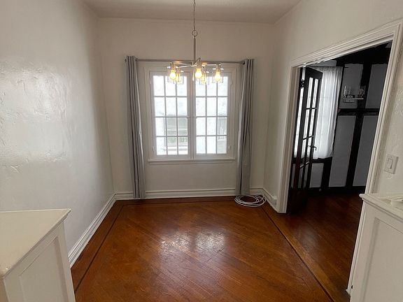 3rd image of 120 N Sweetzer Ave APT 8