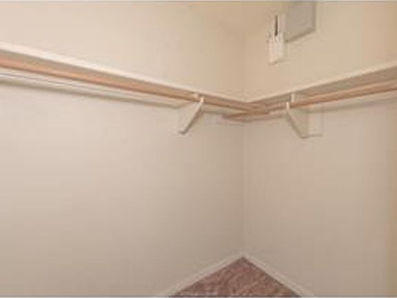5th image of 2523 Hickory Dr
