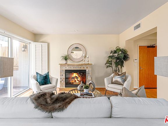 3rd image of 320 S Willaman Dr APT 204