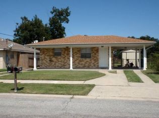 305 E Josephine St, Chalmette, LA 70043