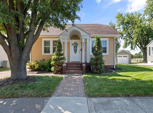 221 S Rapp Ave, Columbia, IL 62236