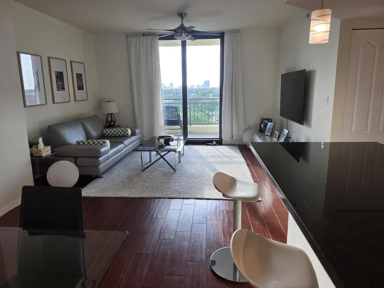 110 N Federal Hwy #818 — Photo 38