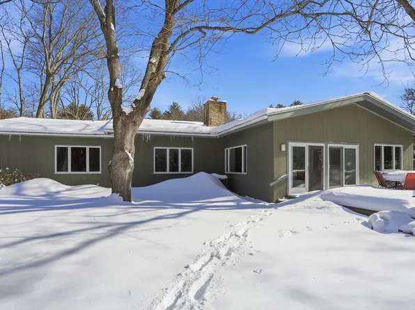 17 North St, Lexington, MA 02420