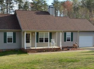 160 Deer Stand Dr, Madison, NC 27025