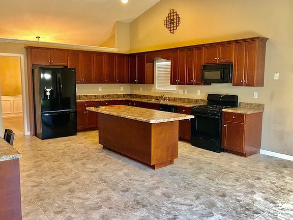 2nd image of 6026 Great Glen Drive