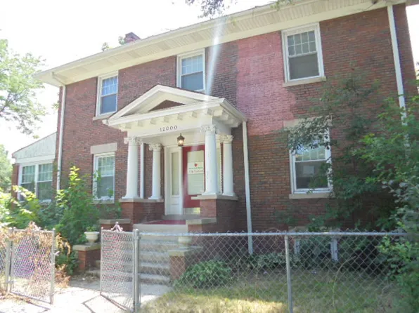 12000 S Yale Ave, Chicago, IL 60628