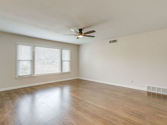 4th image of 4737 Houghton Ave