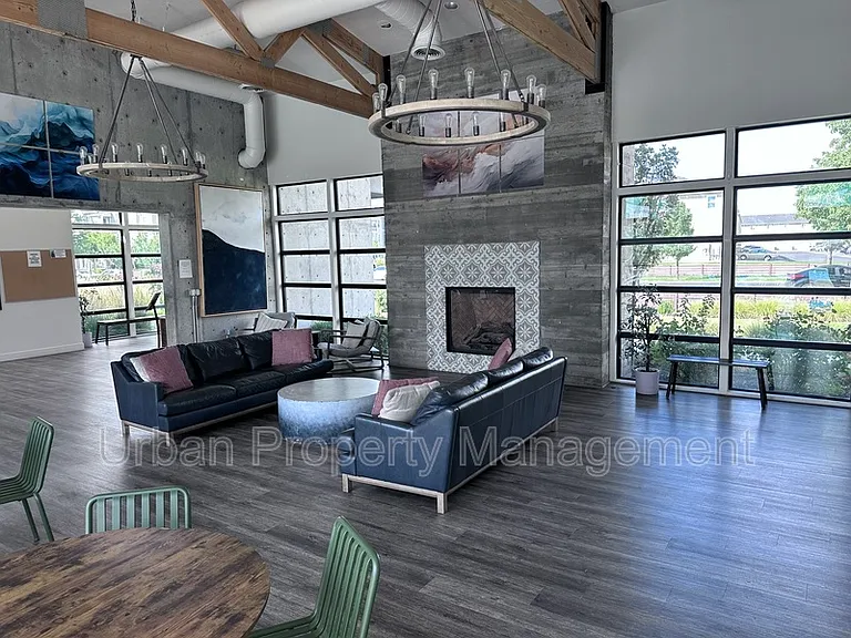 652 N 130 E — Photo 19