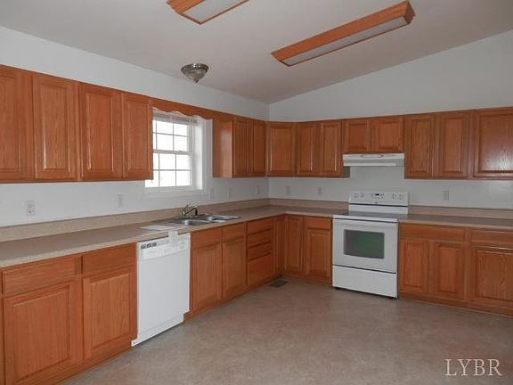 2nd image of 30 Darcey Ct