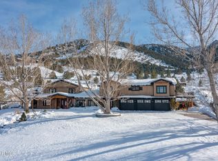 716 Aspen Springs Ranch Rd, Crowley Lake, CA 93546