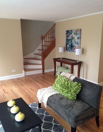 3rd image of 905 N Harvard Ave