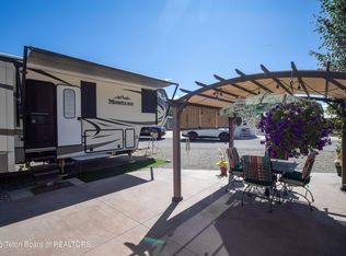 841 Buckboard Dr, Thayne, WY 83127