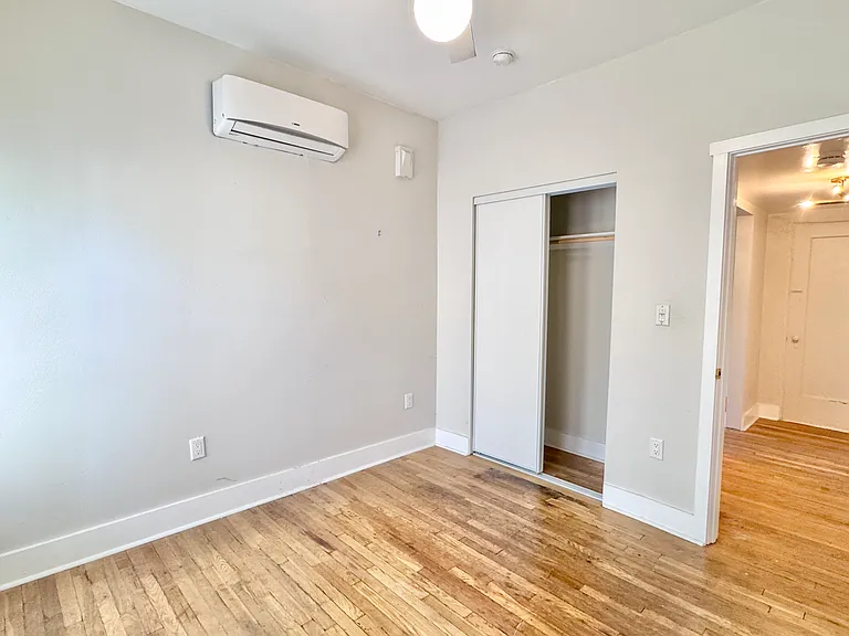 342 W Willetta St #1 — Photo 24