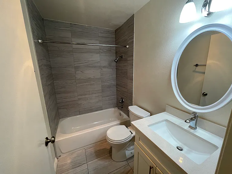 Lanewood Court Apartments — Photo 11
