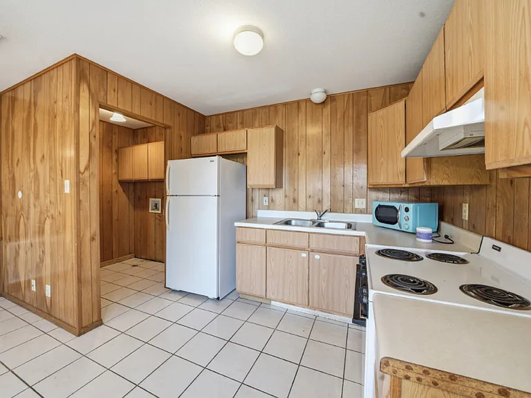 1407 Ford St #8 — Photo 6