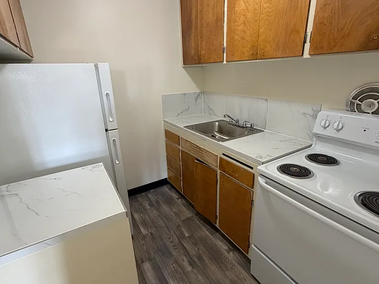 4122 11th Ave NE #302 — Photo 3