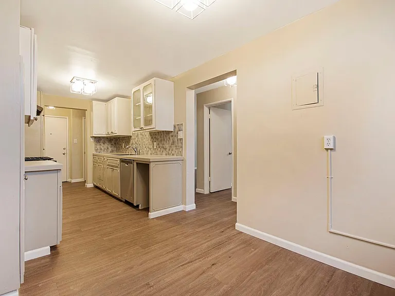 1375 N Williams St #207 — Photo 10