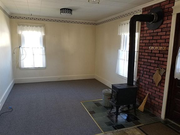 2nd image of 22 W Main St