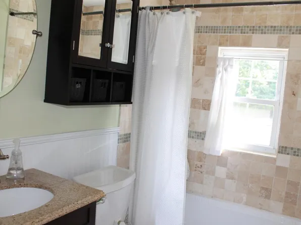 35 Kohanza St, Danbury, CT 06811