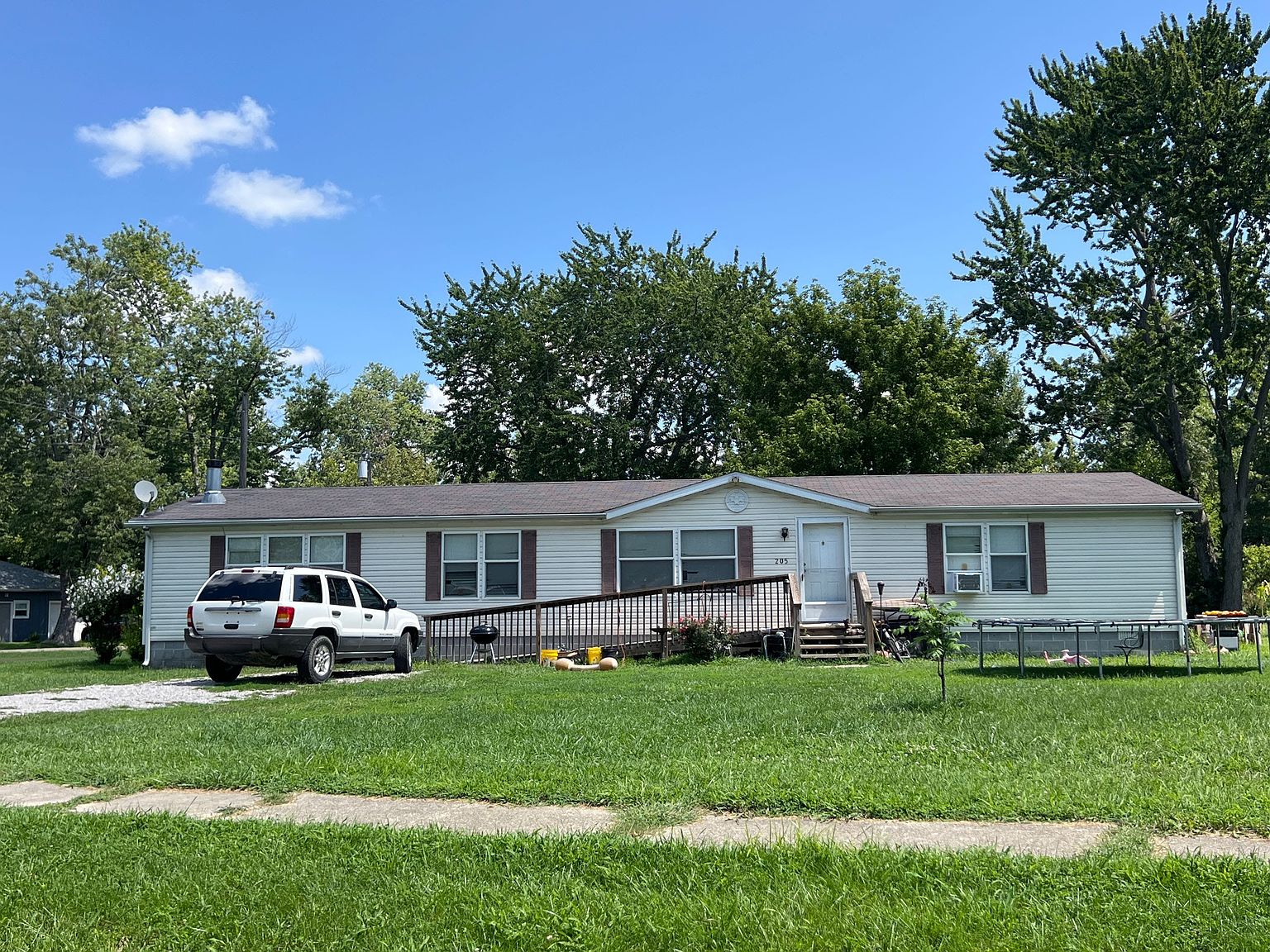 205 N Palmer St, Noble, IL 62868 | Zillow