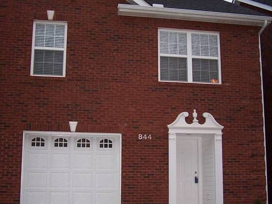 1st image of 844 Blue Spruce Way