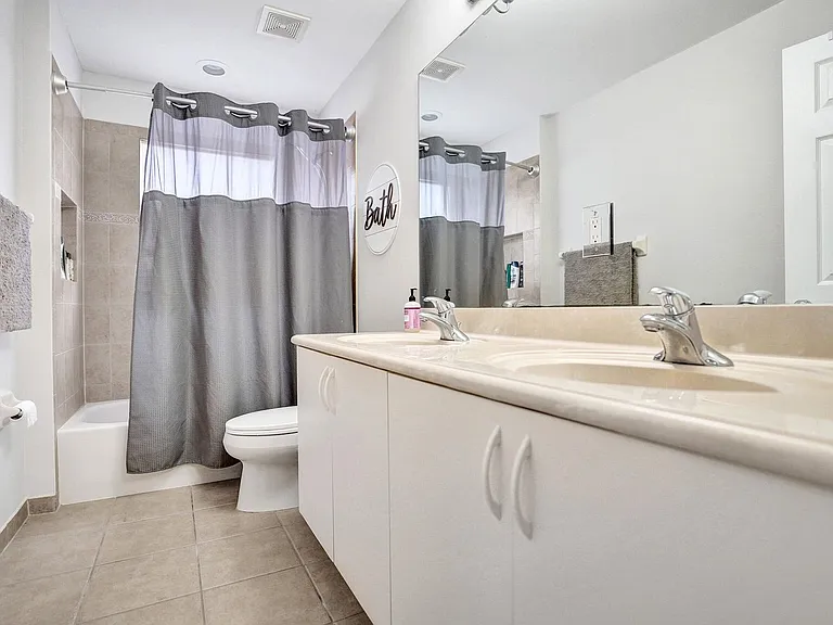 8876 Sandy Crest Ln #8876 — Photo 2