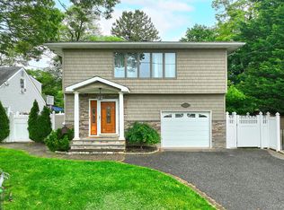 36 Dawes Ave, Syosset, NY 11791