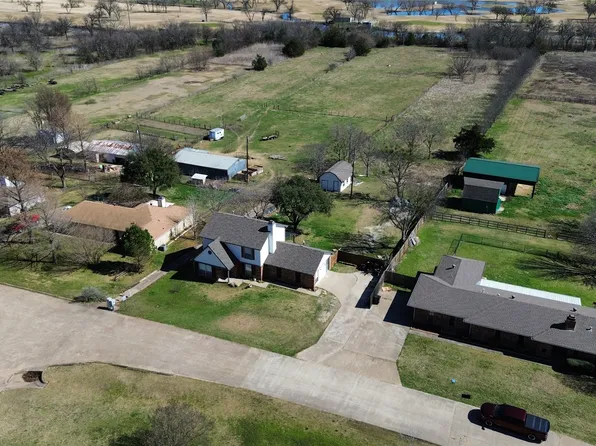 108 Willow Lake Ln, Crandall, TX 75114