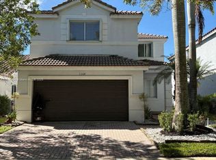 1064 Golden Cane Dr, Fort Lauderdale, FL 33327