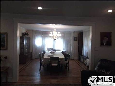 4th image of 520 6th St